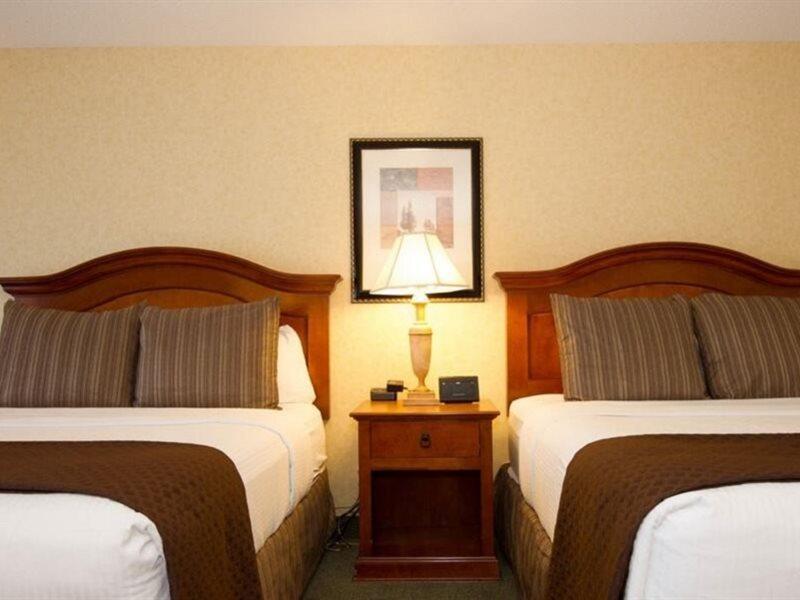 Red Lion Hotel Pasco Airport & Conference Center Экстерьер фото