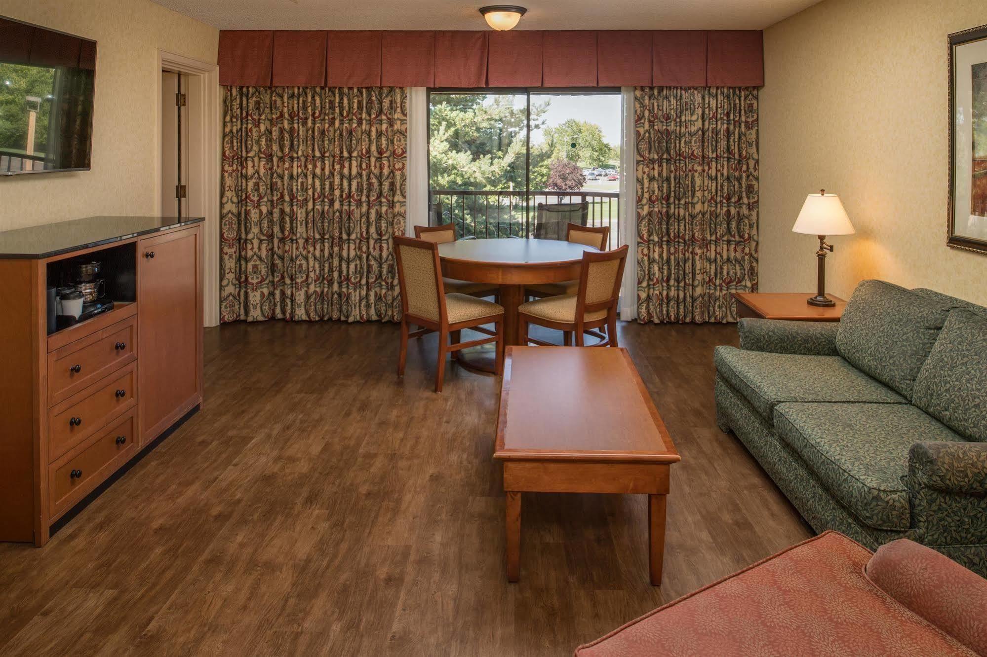 Red Lion Hotel Pasco Airport & Conference Center Экстерьер фото